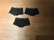 Ich (M21) erfüllt alle Boxershort-Wünsche (auch 7 Jahre alte Modelle vorhanden) - Oldenburg