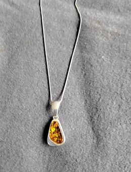Aparte Vintage Kette mit Anhänger - Braunschweig
