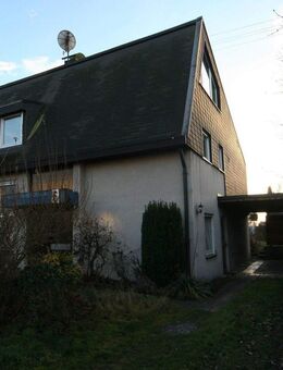 Großzügiges Einfamilienhaus mit Einliegerwohnung im Herzen von Steinenbronn - Steinenbronn