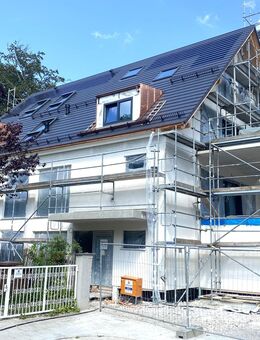 Neubau // Hochkarätige Dachgeschoß-Maisonette Wohnung in München Harlaching - München