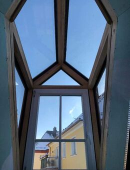 Möbliertes Appartement mit Glasgauben im Dachgeschoss eines kernsanierten Hauses - Bayreuth