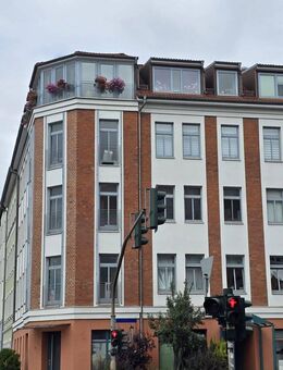 Zentrumsnahe große 4-Raumwohnung mit Aufzug und Balkon - Erfurt