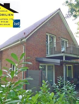 Top-moderne Oberwohnung mit Balkon in einem Zweifamilienhaus! - Aurich