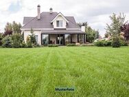 Freistehendes Einfamilienhaus mit Garage und Carport - Malliß