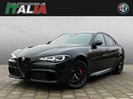 Alfa Romeo Giulia, 2.9 Quadrifoglio V6 Trofeo Technologie, Jahr 2022 - Regensburg