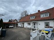Reiheneckhaus und Reihenmittelhaus mit großem Potenzial zu verkaufen - Nürnberg