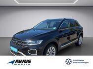 VW T-Roc, 1.5 TSI Style, Jahr 2023 - Schwerin