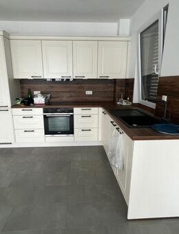 Markenküche Nobilia - Landhausstil mit Markengeräte - Mörfelden-Walldorf