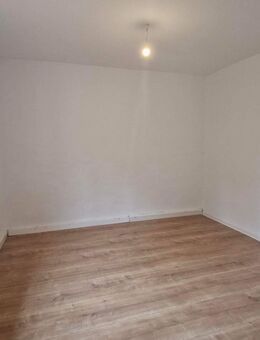 4 Zimmer Wohnung mit großem Balkon und Blick ins Grüne - Ludwigsburg