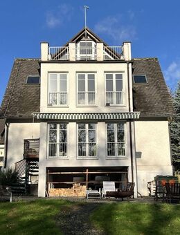 Charmantes ZFH mit großem Grundstück und vielseitigen Nutzungsmöglichkeiten - Arnsberg