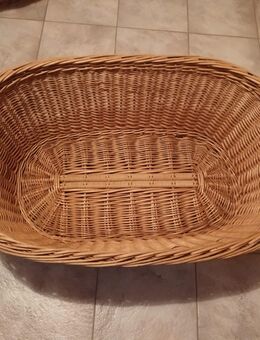 Weidekorb groß – Wäschekorb alt und robust - Moorenweis