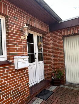 ***Reserviert*** Ebenerdiger Bungalow mit Garage in ruhiger Siedlungslage von Jaderberg - Jade
