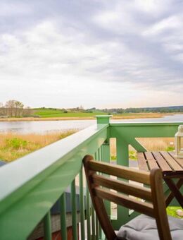 Wasserblick garantiert -Einzigartige modernisierte Wohnung mit 3 Balkonen, Tiefgarage für 4 Personen - Sellin (Ostseebad)