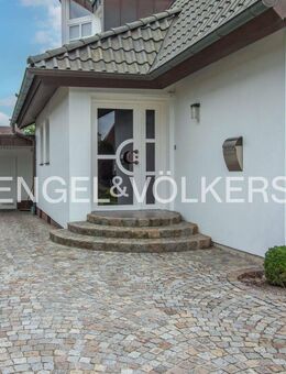 Elegantes Einfamilienhaus mit großzügigem Garten in gefragter Lage - Rotenburg (Wümme)