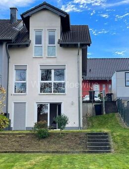 Attraktive DHH mit Terrasse, Garten + 3 Stellplätzen / bezugsfrei ab 01.02.2026 - evtl. früher - Lindlar