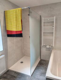 ERSTBEZUG NACH SANIERUNG! 3R-Wohnung in ruhiger Lage + EBK + Stellplatz, ca. 80 m² - Oederan