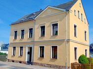 Charmantes freistehendes Mehrfamilienhaus mit Terrasse und Grünfläche in Burgstädt - Burgstädt