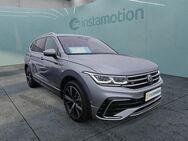 VW Tiguan, 2.0 TDI Allspace R-Line 4xSHZ, Jahr 2024 - München