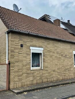 Einfamilienhaus mit großem Grundstück im Duisburger Süden - Duisburg