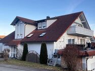 Attraktive 2,5-Zimmer-Dachgeschoss-Wohnung mit Einzelgarae - Mühlheim (Donau)