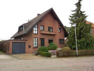 Perfekte Lage: freistehendes Einfamilienhaus mit großer Garage in ruhiger Spielstraße - Willich
