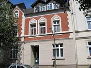 Geräumige Dachgeschosswohnung im ruhigen Haus mit Balkon - Recklinghausen