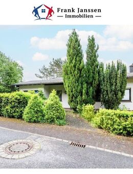 Neuer Preis! Freistehendes Einfamilienhaus mit Weitblick in Feusdorf - Garten & Garage - Feusdorf