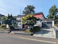 Modernisiertes Wohngebäude mit Büroeinheit und schöner Gartenanlage - Ransbach-Baumbach