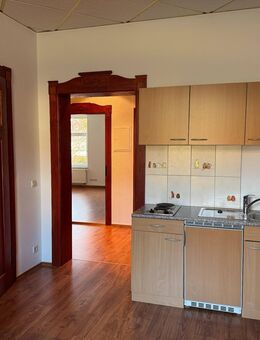 Studentenwohnung mit kleiner EBK - Zwickau