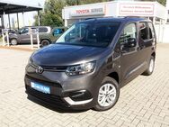 Toyota Proace, 1.5 D-4D City Verso L1 Team D, Jahr 2023 - Greven (Nordrhein-Westfalen)