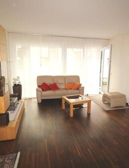 Moderne, Barrierefreie 3,5 Zimmerwohnung mit Aufzug und TG - Gottmadingen