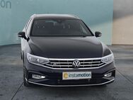 VW Passat Variant, 2.0 TDI R-Line, Jahr 2023 - München