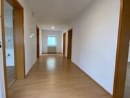 3,5 Zimmer Wohnung mit Dachterrasse und 3 Stellplätzen im Lkr. Erding. Ohne Provision! - Sankt Wolfgang