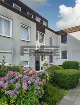 Charmante 2-Zimmer-Wohnung mit Balkon und Tiefgaragenstellplatz in ruhiger, grüner Lage! - Hamburg