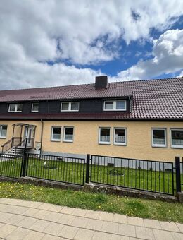 Mehrfamilienhaus mit soliden Mieteinnahmen und großem Grundstück in Harzgerode - Harzgerode