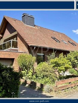 Zweifamilienhaus: Viel Platz vom Keller bis zum Dachgeschoss mit 3 Garagen! - Gehrden