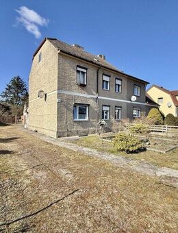 Solide Doppelhaushälfte mit Potenzial - großzügiges Grundstück mit Nebengebäuden in stadtnaher Lage - Oranienburg