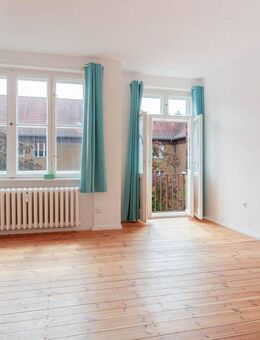 Altbauflair trifft Rückzugsort - 2-Zimmer-Wohnung mit Balkon im ruhigen Hinterhaus - Berlin