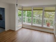 ab sofort moderne + kompakte 2-Zi-Penthouse-Whg. tolle EBK,TG-Parker in München Pipping - München