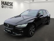 Volvo V60, Kombi Plus Dark B4 Benzin EU6d digitales Sitze HarmanKardon, Jahr 2024 - Wiesbaden Kastel