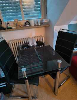 Glas-Esstisch mit 2 Stühlena - Donauwörth