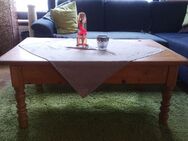 Couchtisch, massiv im Landhausstil - Roßbach (Landkreis Neuwied)