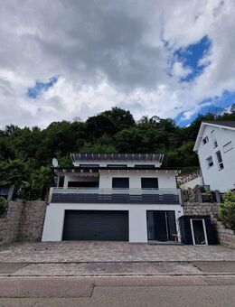 TRAUMHAUS mit Pool und Garage! - Gernsbach