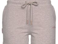LASCANA Sweatshorts mit Logostickerei, Loungeanzug