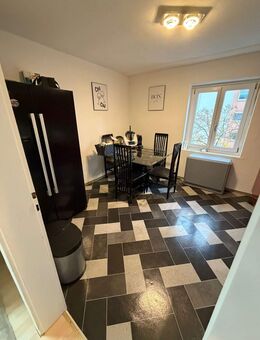 Ausgburg-Haunstetten: helle, gemütliche 3-Zi-Wohnung mit Balkon - Augsburg