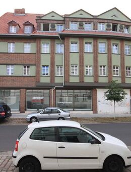 Wohnen im Altbautraum! Großzügige 2,5-Zimmer-Wohnung in Bahnhofsnähe - Wittenberge