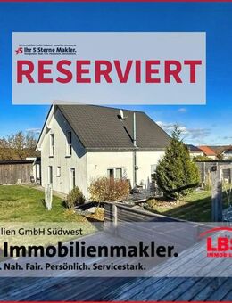 Neuwertiges Einfamilienhaus mit Ofen, EBK, Garage, Teich, Gartenhaus uvm. - Sauldorf