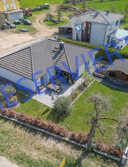 Idyllisch gelegener Bungalow in ruhiger Wohnlage "Barrierefrei" mit einem herrlichen Grundstück - Pinzberg