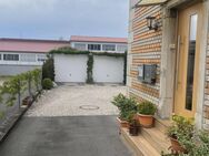 Zentrale 2-Zimmer-Erdgeschosswohnung mit zwei Garagen in Ehingen - Ehingen (Donau)