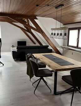 Sehr schöne 1-Zimmer-DG-Wohnung inkl. EBK in Ötigheim - Ötigheim